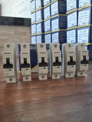 Kit 6 DISJUNTORES TERMOMAGNÉTICO DIN ENERBRAS- 3kA - MONOPOLAR - BANDA C -  10A(x2); 16A; 20A; 25A; 32A.